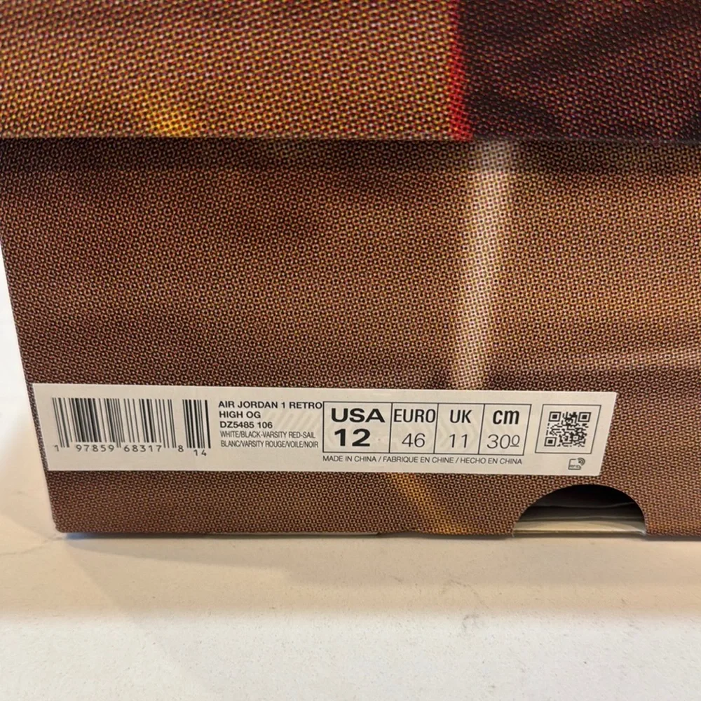 Jordan 1 Retro High OG Black Toe Reimagined – 2025 Release w/ MJ Signature - Picture 6 of 6